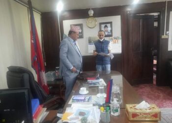 स्वास्थ्य मन्त्री खतिवडालाई ४४ बुँदे माग पत्र बुझायो वीर अस्पताल ट्रेड युनियनले