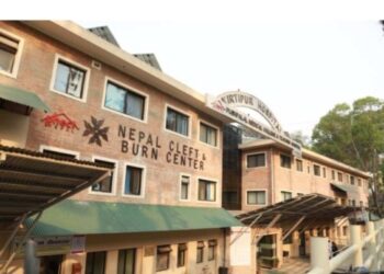 कीर्तिपुर अस्पतालमा जेनजी आन्दोलनमा आगोमा जलेकी झलनाथ खनाल पत्नीसहित २५ जना घाइतेको उपचार हुँदै