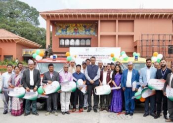 भारत सरकारद्वारा नेपालका स्वास्थ्य संस्थालाई ४० एम्बुलेन्स प्रदान