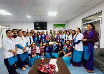 डडेल्धुरा अस्पतालले विभिन्न कार्यक्रम गरि मनायाे अन्तर्राष्ट्रिय नर्सिङ दिवस